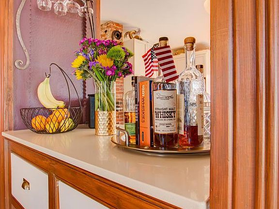 Sweet little nooks for all the things.