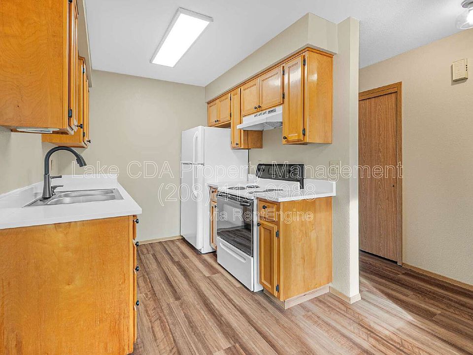 1st image of 1611 E Montana Ave #A