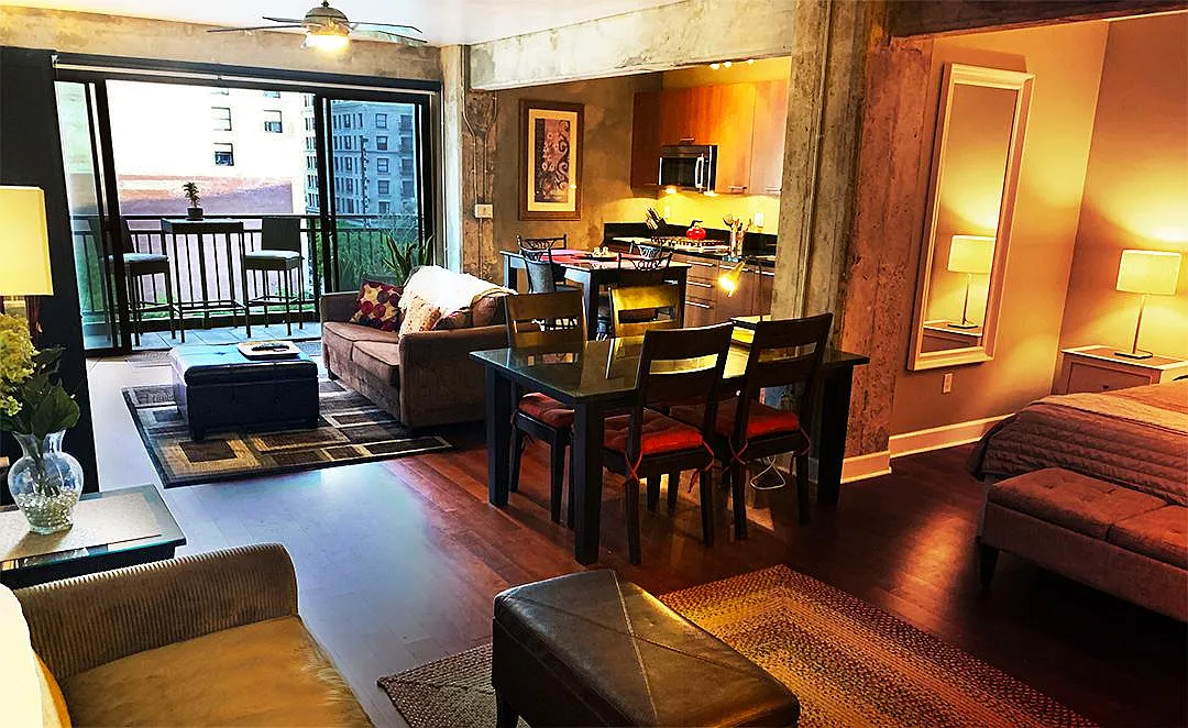 Studio, 740 sqft, $2,100 — Photo 1