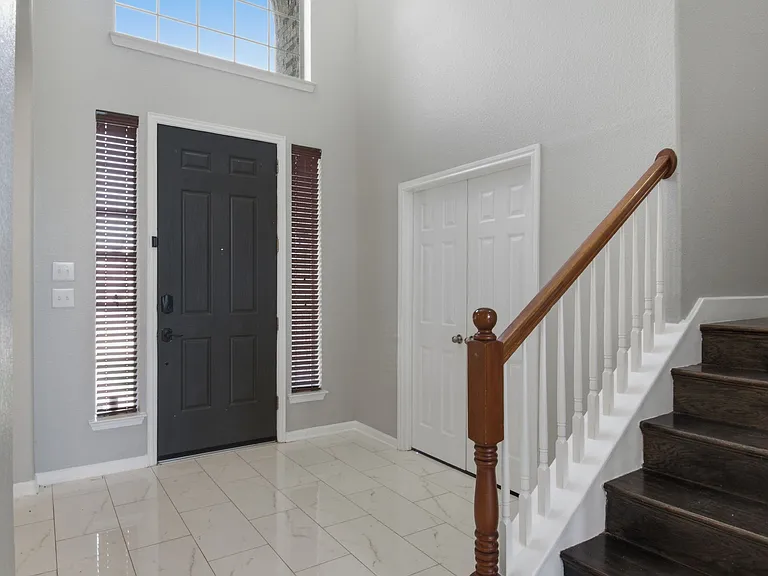 9309 Stonewood Dr — Photo 4