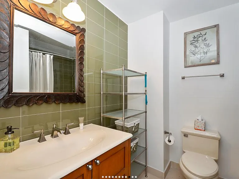 1030 N State St #15B — Photo 8