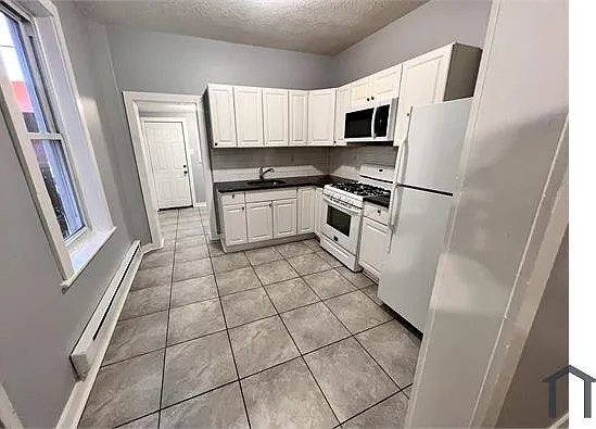 233 N Ramsey St — Photo 8