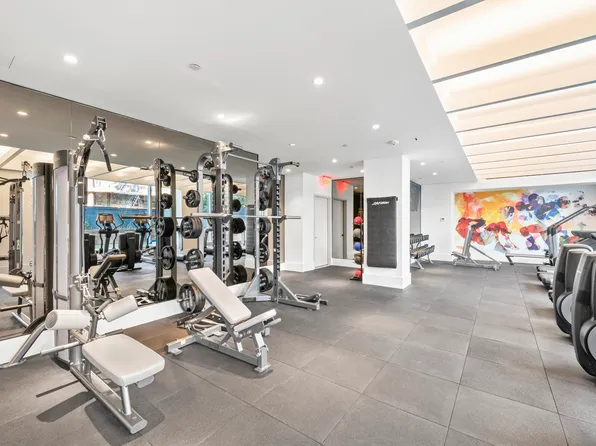 433 East 13th Street image 15 of 20