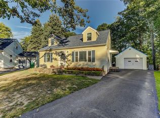 62 Villewood Dr, Rochester, NY 14616