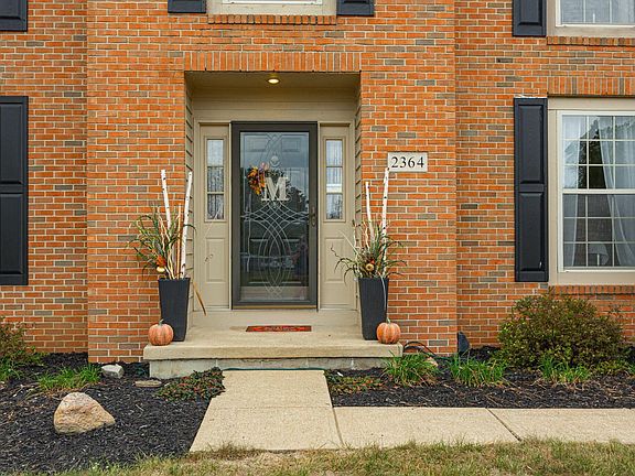 3rd image of 2364 Parklawn Dr