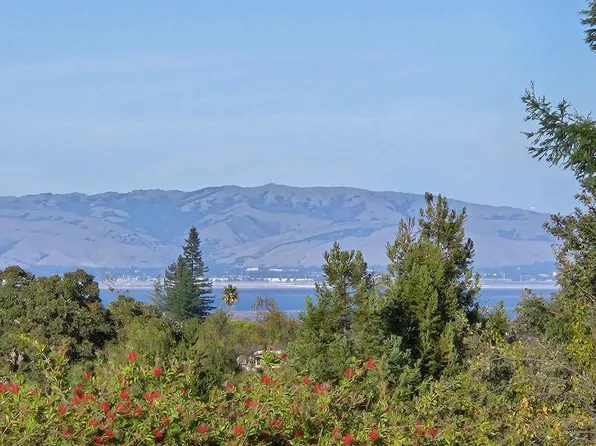 12130 Foothill Ln, Los Altos Hills, CA 94022