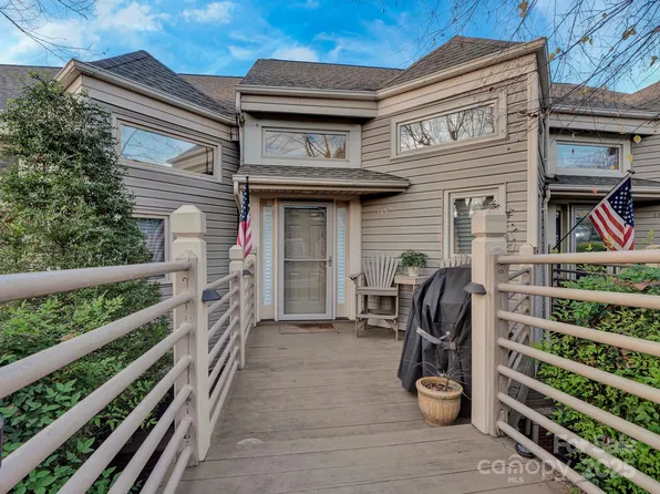 14521 Waterside Dr, Charlotte, NC 28278