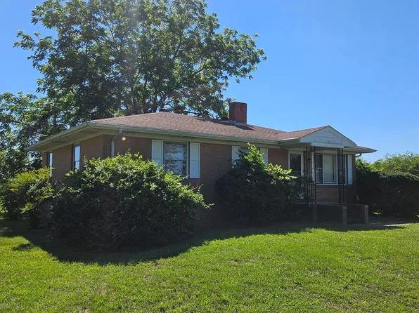 1440 Holly Farm Rd, Burkeville, VA 23922