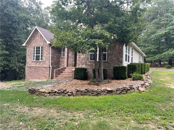 538 Madison St #7340, Huntsville, AR 72740