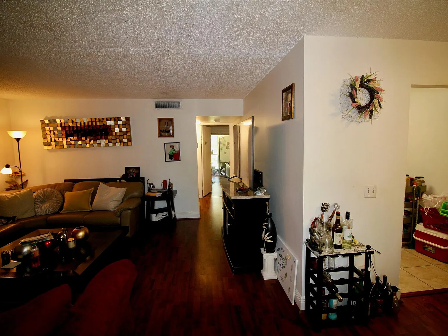 2 bed, 2.0 bath, 921 sqft, $1,995 — Photo 3