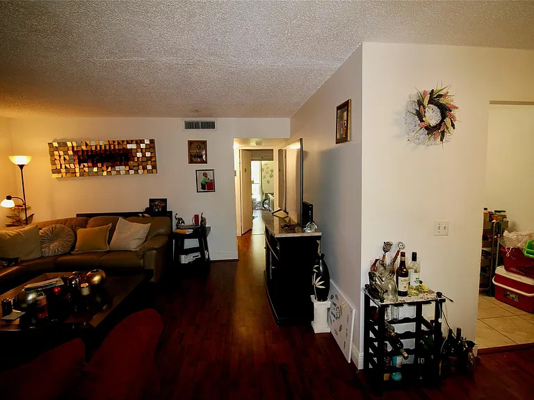 316 Meadows Cir #316 — Photo 3