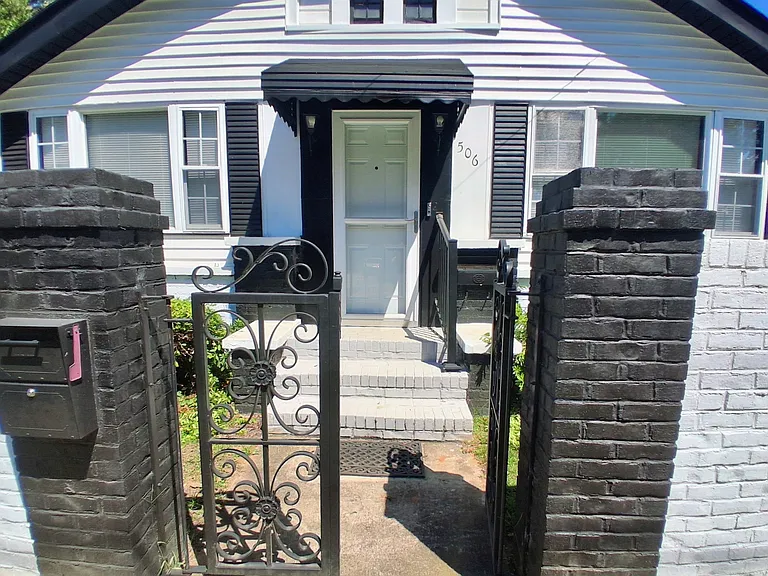 506 Pinckney St — Photo 2