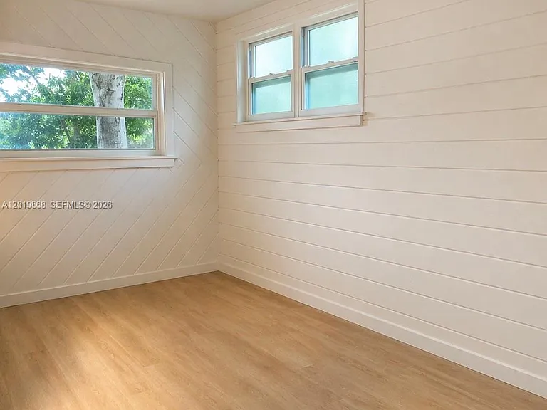130 NE Gumbo Limbo Dr — Photo 10
