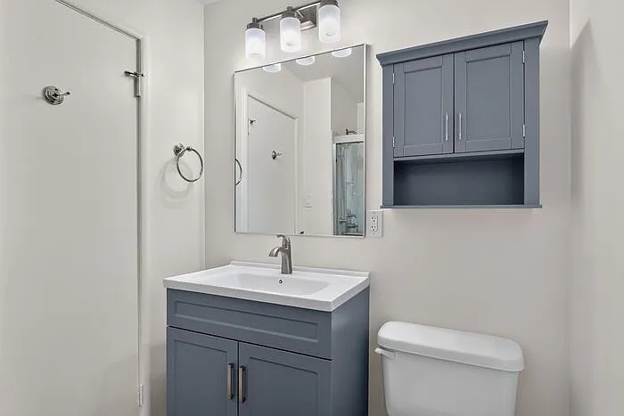 421 Webster St — Photo 18