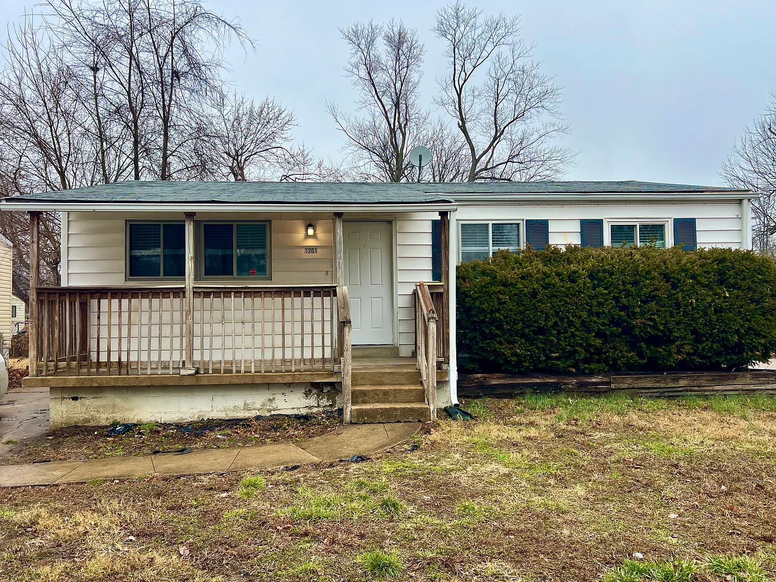 1201 Baron Ave photo 1
