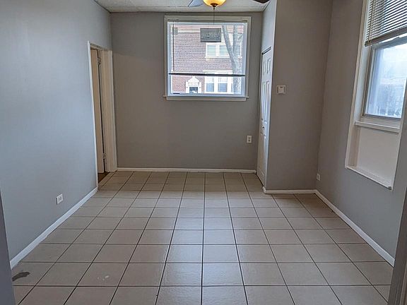 4th image of 3838 S Sacramento Ave
