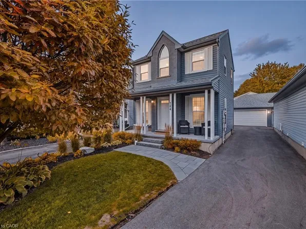 704 Jacob Ln, Waterloo, ON N2V 2A7