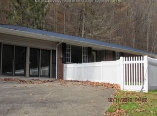 428 Hidden Valley, Chapmanville, WV 25508