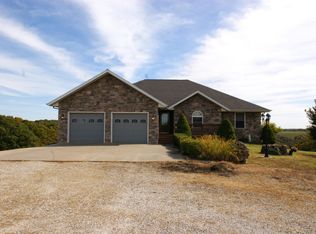 2290 Day Rd, Walnut Shade, MO 65771