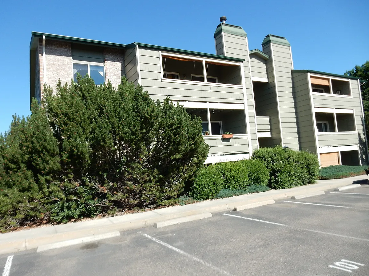 Building Photo - 4676 White Rock Cir #8