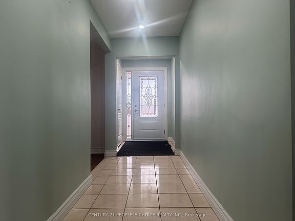 4th image of 7490 Middleshire Dr