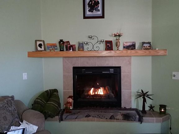 2nd image of 3211 Iris Ln