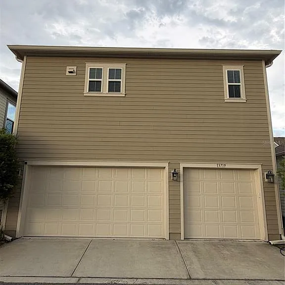 13719 Lippman Aly — Photo 2