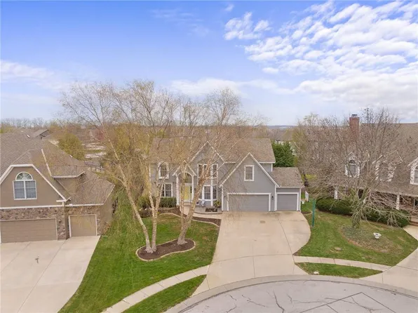 16141 S Raintree Dr, Olathe, KS 66062