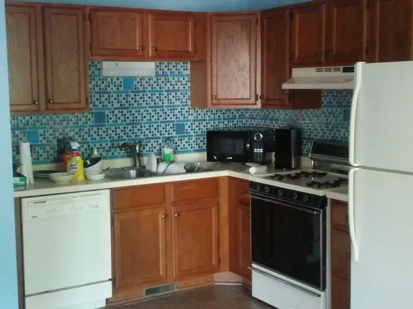 401 S Collins St APT G, South Elgin, IL 60177