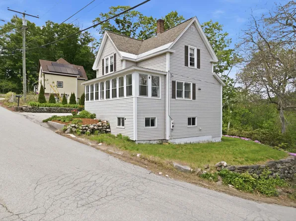 20 Prospect Street, Hillsborough, NH 03244