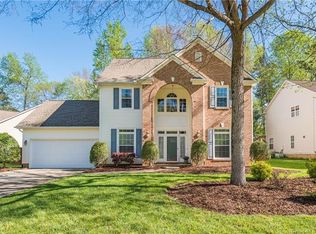 2526 Ashby Woods Dr, Matthews, NC 28105