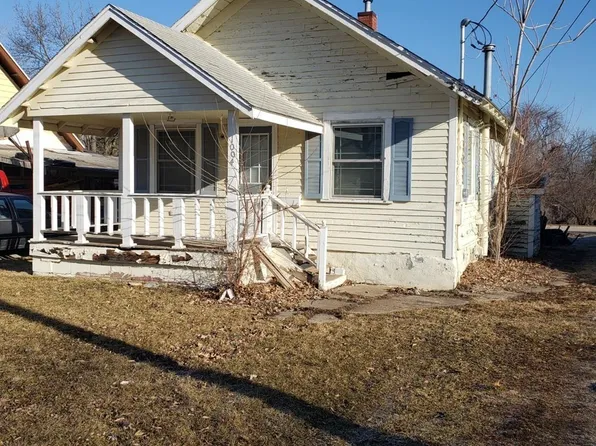 1004 N Haynes Ave, Centerville, IA 52544