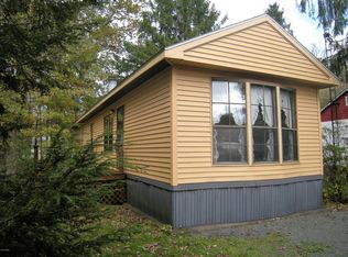 112 Cherry Red Rd, Greentown, PA 18426