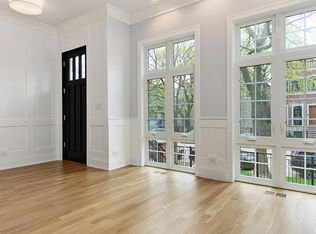 3313 N Leavitt St, Chicago, IL 60618