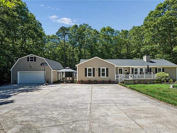 2nd image of 9006 Indian Rd