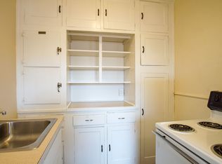 2136 NW Johnson St #201, Portland, OR 97210