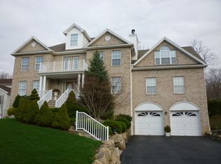 41 Fernwood Rd, Rockaway, NJ 07866