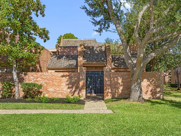 15686 Barkers Landing Rd, Houston, TX 77079