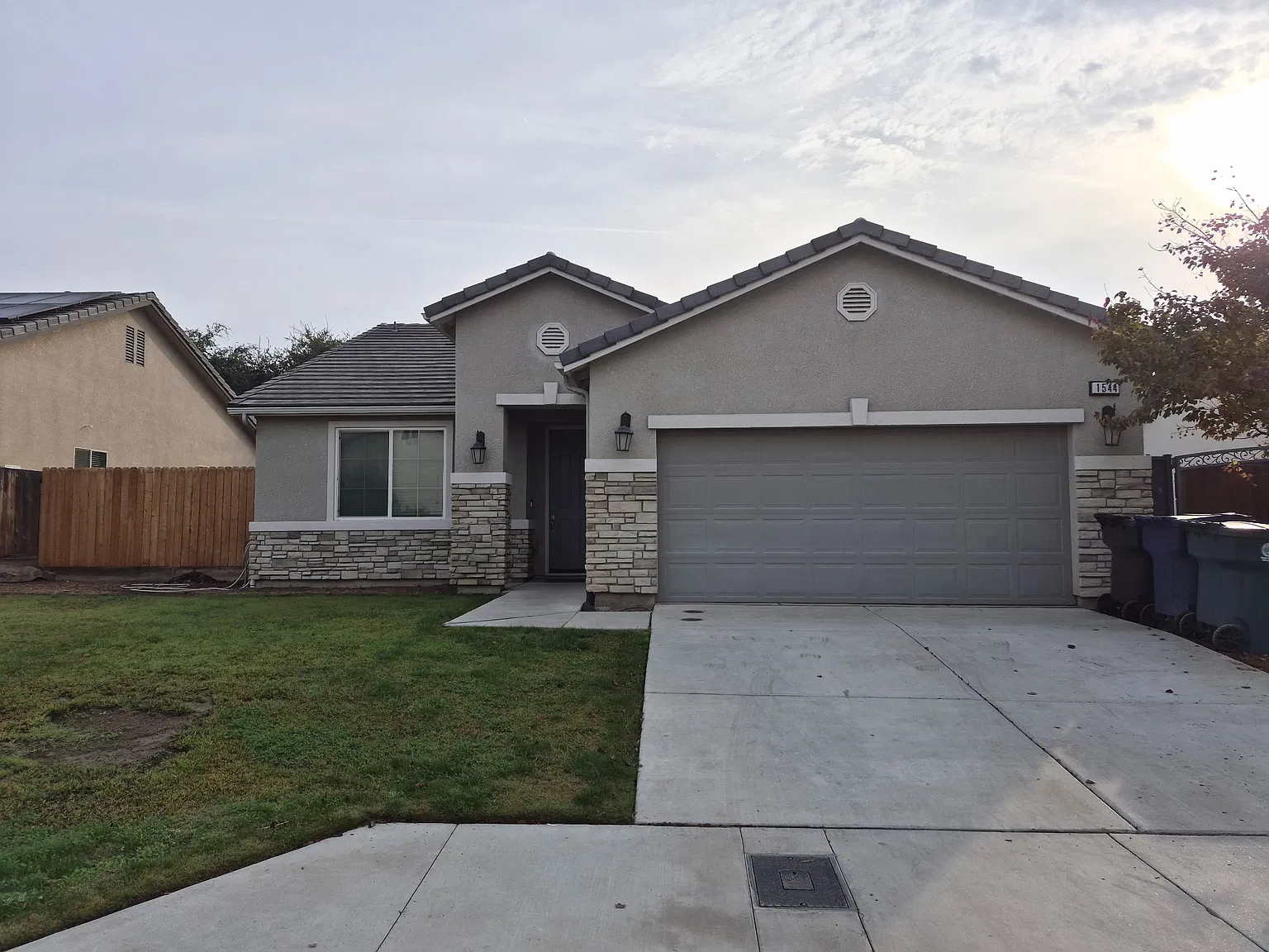 3 bed, 1438 sqft, $2,500 — Photo 1