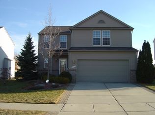 241 Regents Dr, Troy, MI 48084
