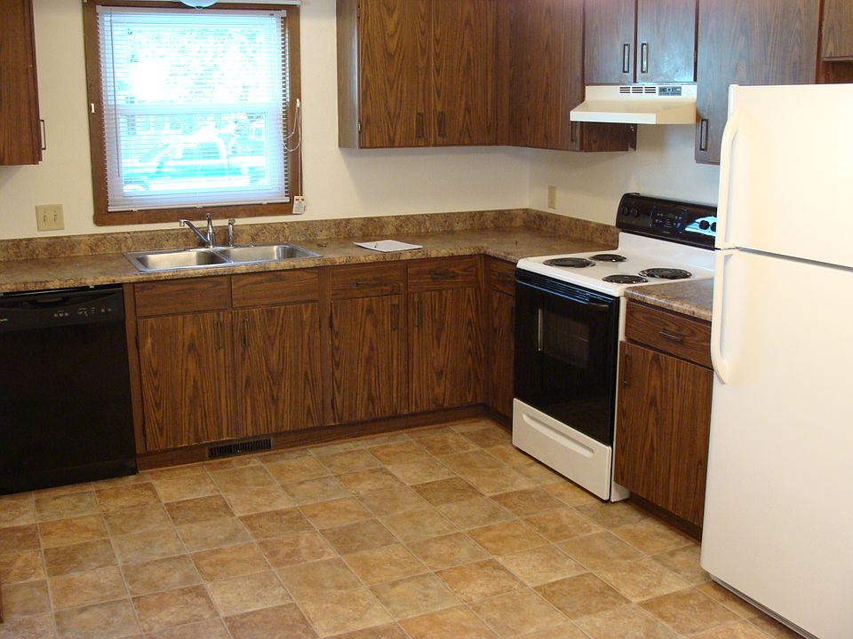1st image of 1021 Brookwood Dr
