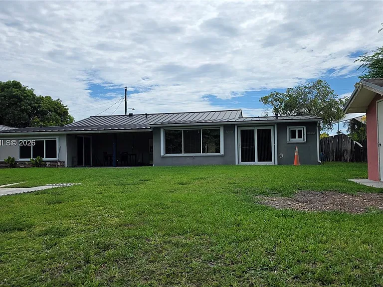 3325 S Lake Dr — Photo 23