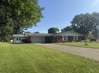 378 Meadowbrook Dr, Newark, OH 43055