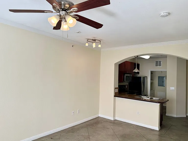 2505 San Gabriel #408 — Photo 10