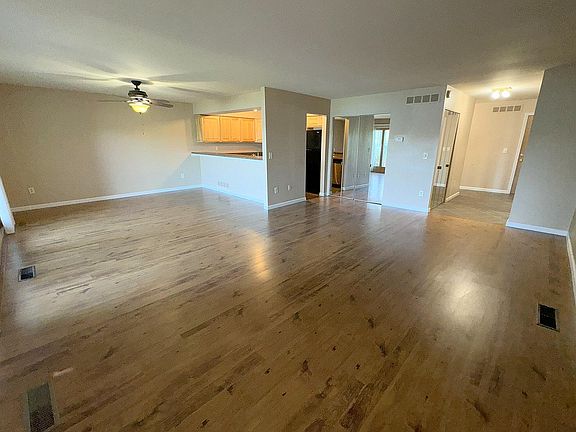 3rd image of 4916 Lake Point Dr #18