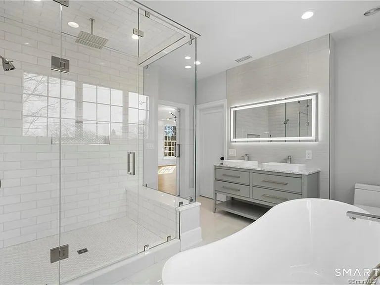 5 Shaw Ave — Photo 23