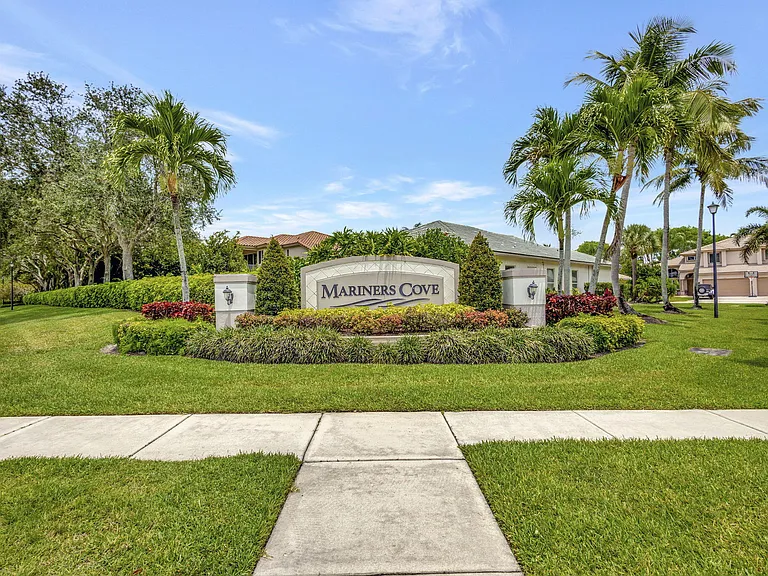 4085 Bahia Isle Cir — Photo 40