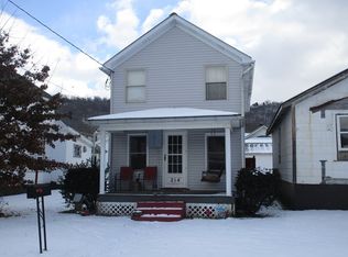 214 S 2nd Ave, Paden City, WV 26159