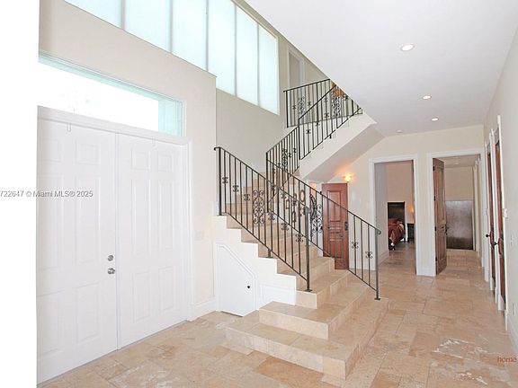 5th image of 1420 W 21st St