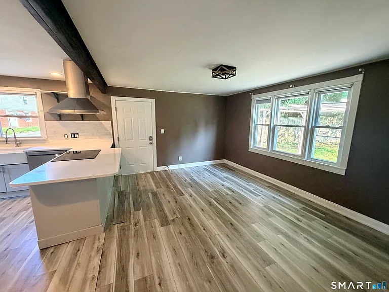 68 Alexander Dr — Photo 11
